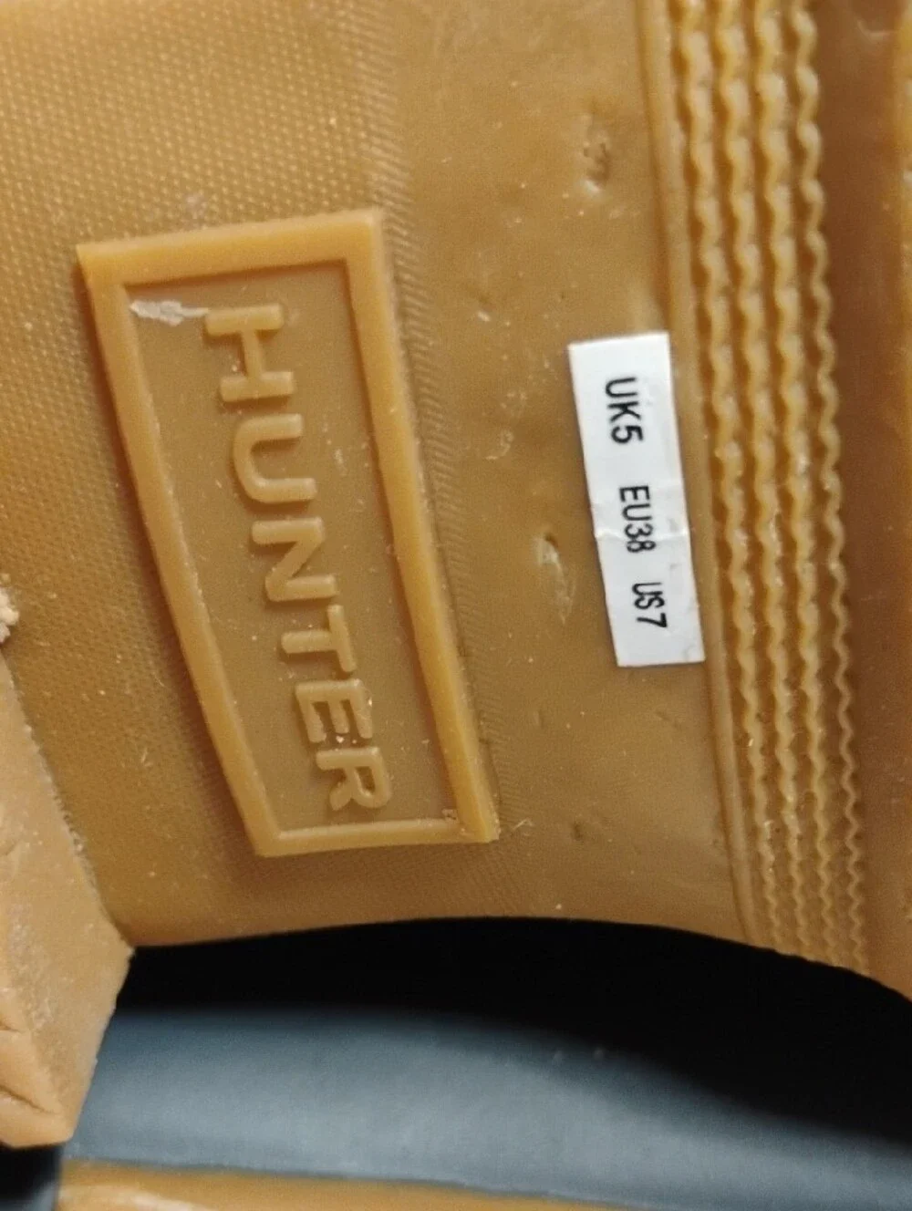 Hunter lace up